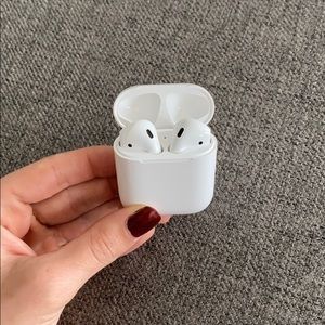 Apple AirPods